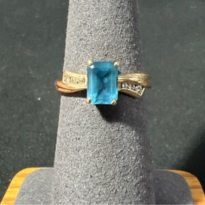 14k Yellow Gold Emerald Cut Blue Topaz & Diamond Accents Ring Size 6.25